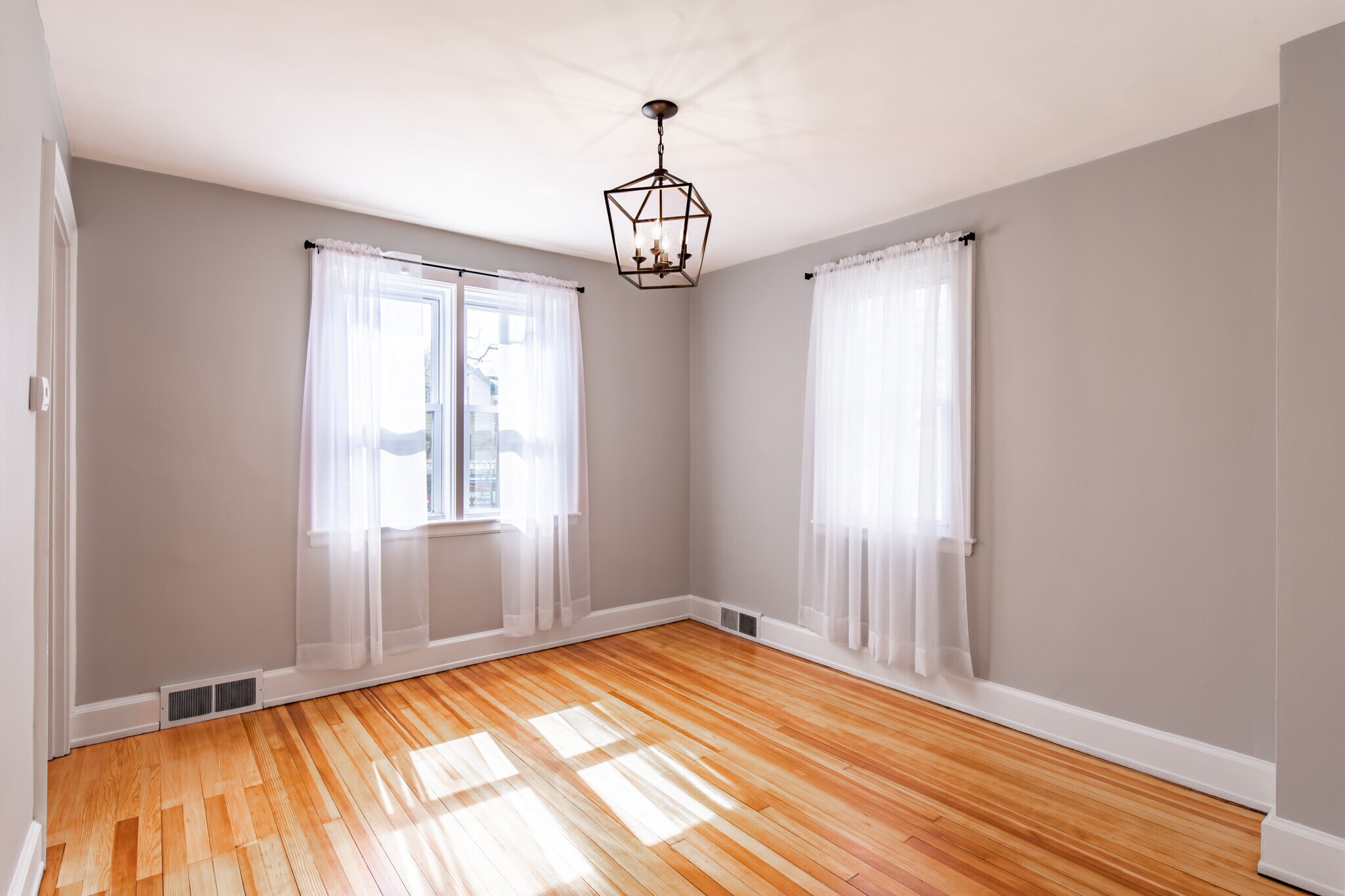 Building Photo - 1617 Cloverleaf St