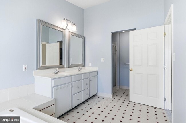 Building Photo - 21369 Sawyer Square