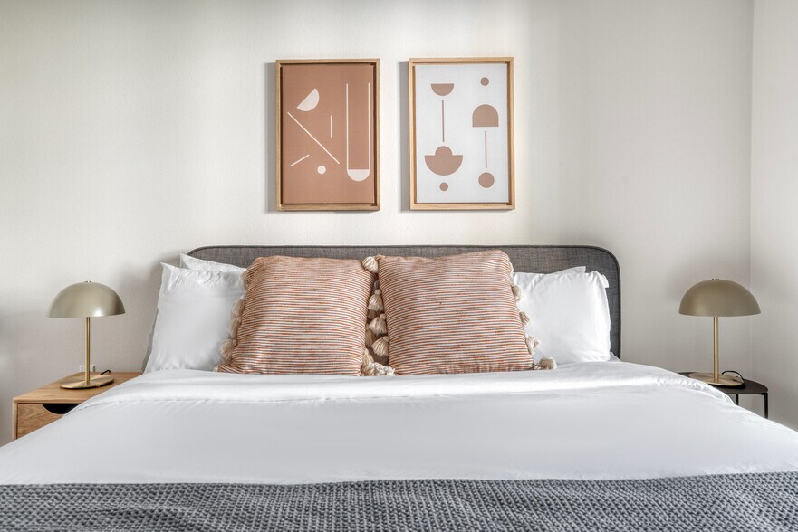 Building Photo - 650 E Capitol Ave