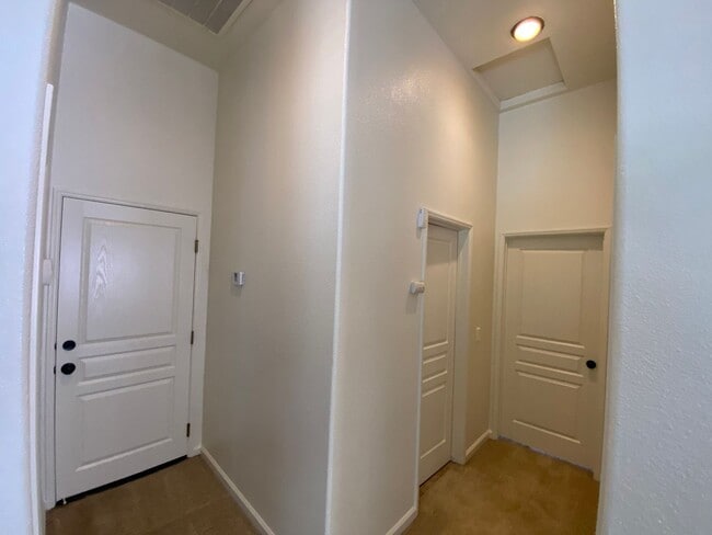 Building Photo - Lovely 2 bedroom, 2 bath home on Dolcetto Court coming soon!