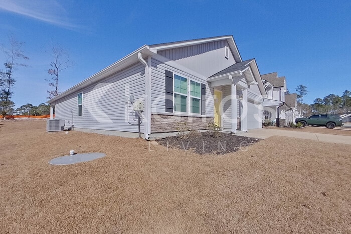 Building Photo - 2537 Provence Dr SE