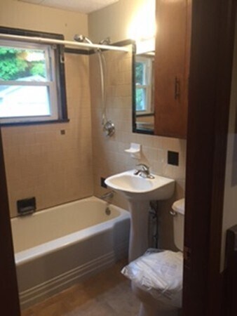 Building Photo - 296 S Main St