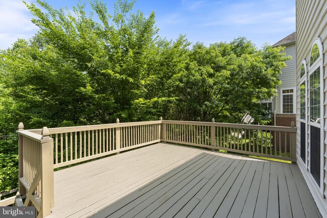 Building Photo - 15436 Symondsbury Way
