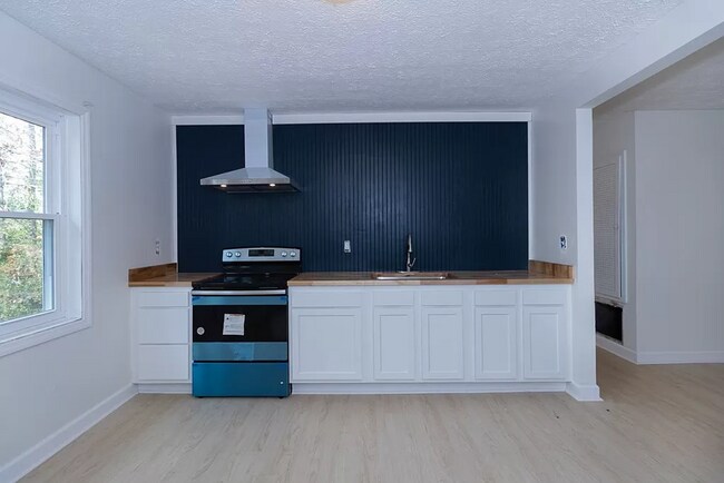 Building Photo - CUTE COZY HOME READY FOR RENT FROM MAY 10TH!