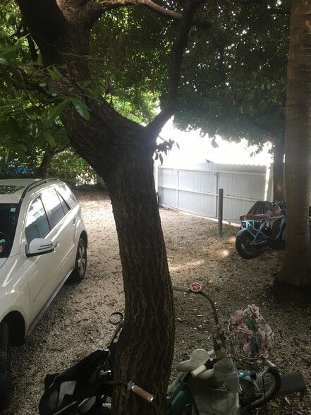 Building Photo - 935 10th St