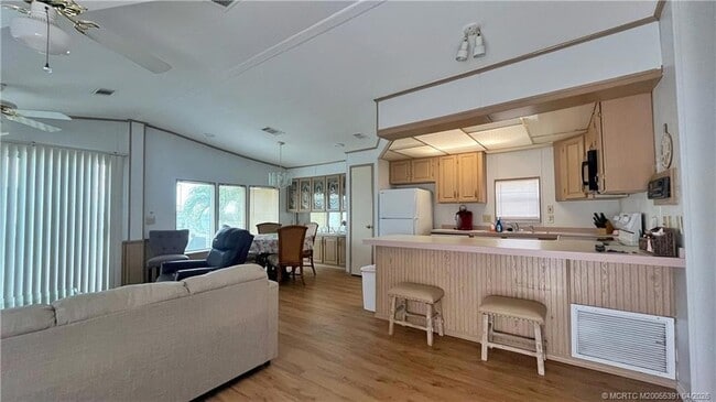 Building Photo - 10701 S Ocean Dr