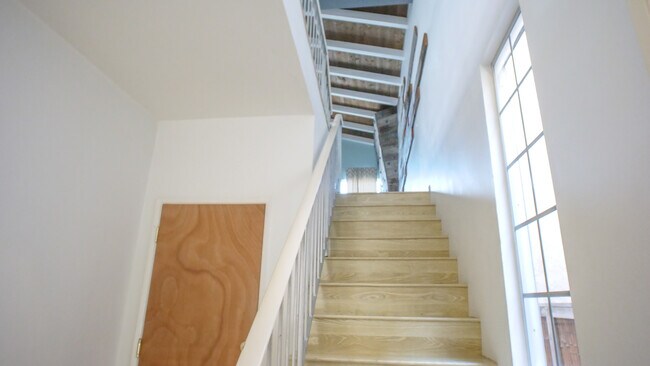 Building Photo - 1744 Haynes Ln
