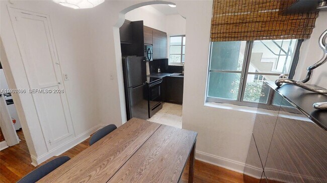 Building Photo - 1341 Meridian Ave