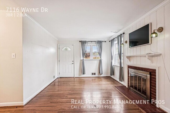 Building Photo - 7116 Wayne Dr