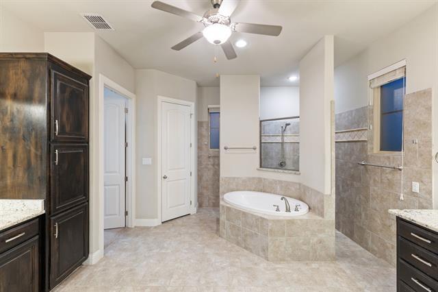 Building Photo - 251 Hlavek Rd