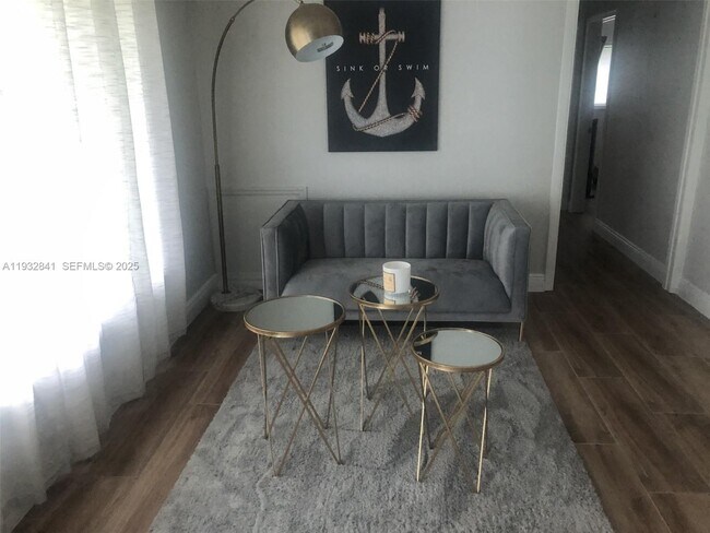 Building Photo - 15660 SW 100th Ave