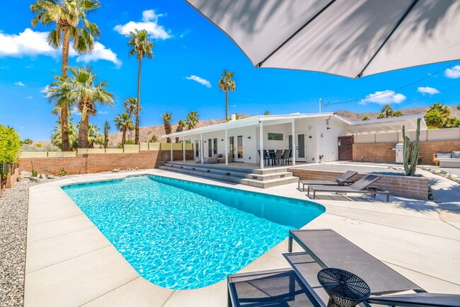 Building Photo - 38951 Bel Air Dr