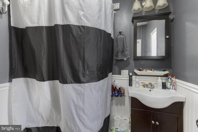 Building Photo - 2446 Memphis St