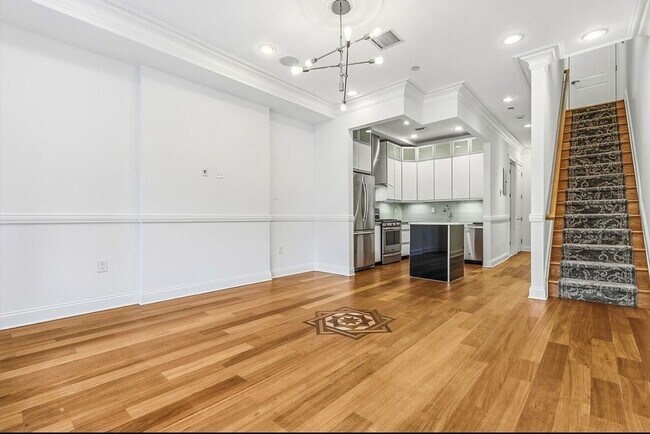 Building Photo - 312 W 138th St