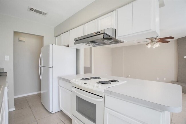 Building Photo - 6409 Patino Ct