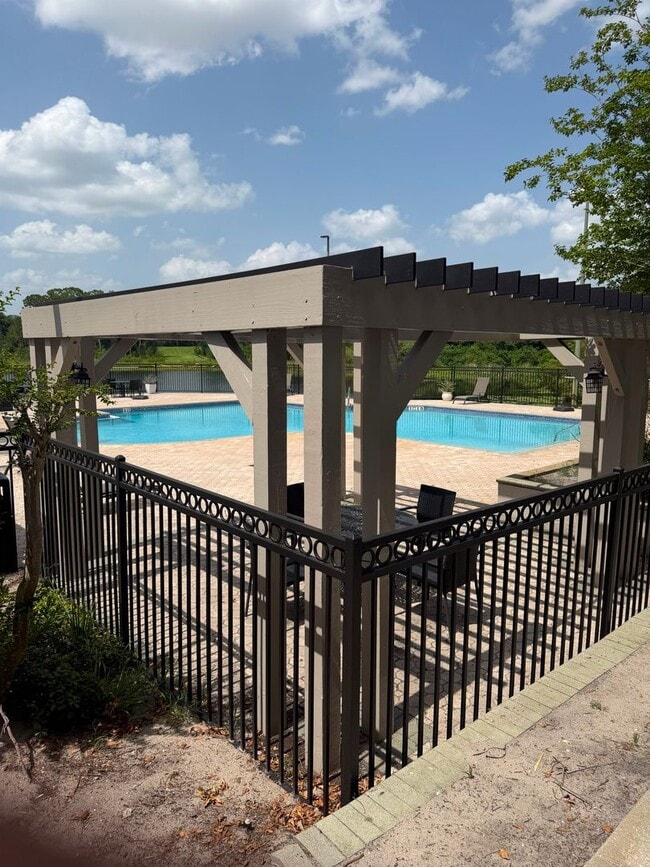 Building Photo - 7605 Pissarro Dr