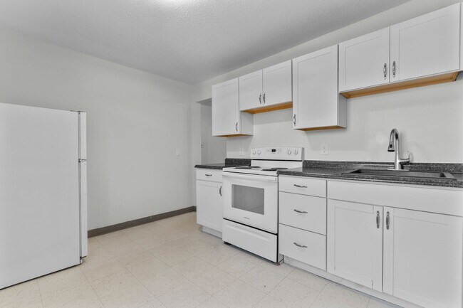 Building Photo - 62-70 Main St.-L