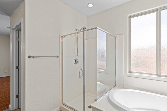 Building Photo - Beautiful West Vegas Home With Next Gen Suite