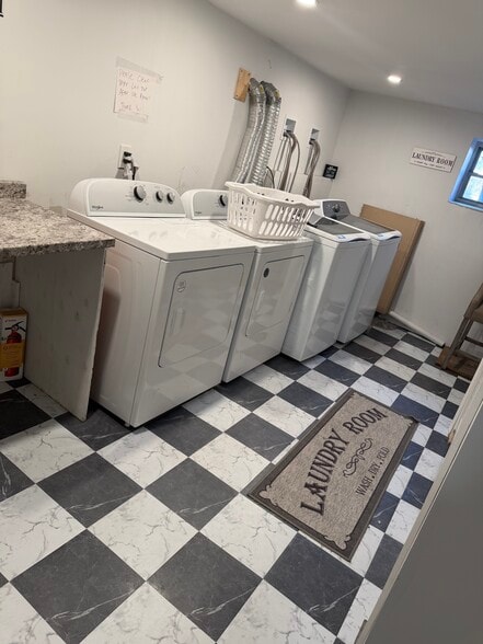 Building Photo - 32 Danforth Ave