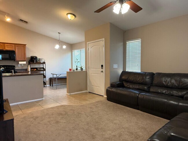 Building Photo - 4533 S 236th Dr