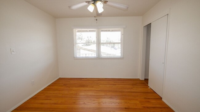 Building Photo - 2nd Floor 1 bedroom 1 bath apartment in PB - 1 CAR GARAGE