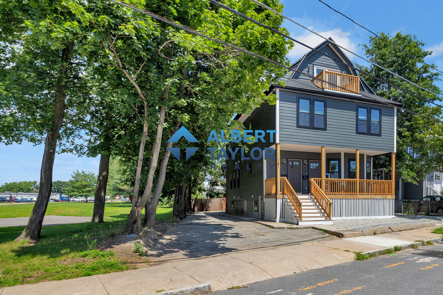 Primary Photo - 161 4th St