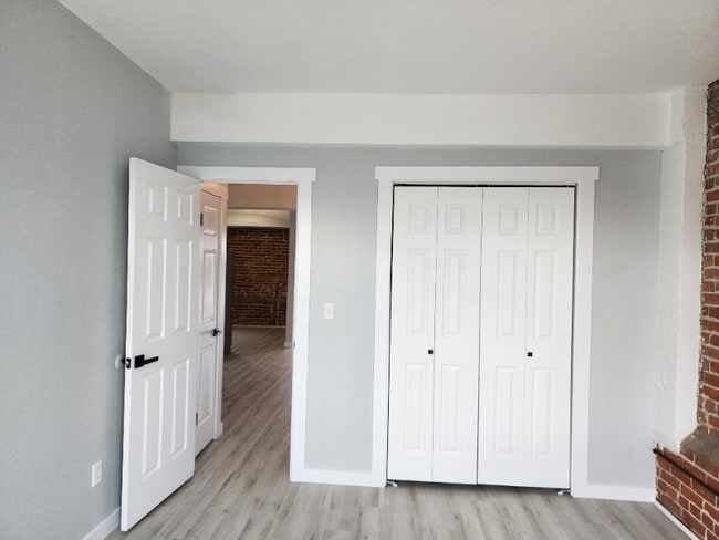 Building Photo - 109 N Kimball Ave