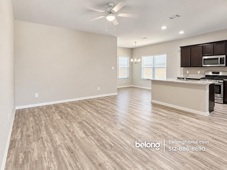 Building Photo - 3057 Blantyre Bnd