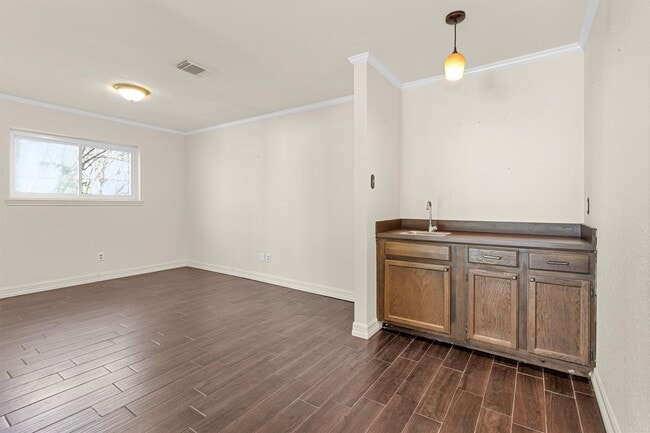 Building Photo - 13650 Cherrydown St