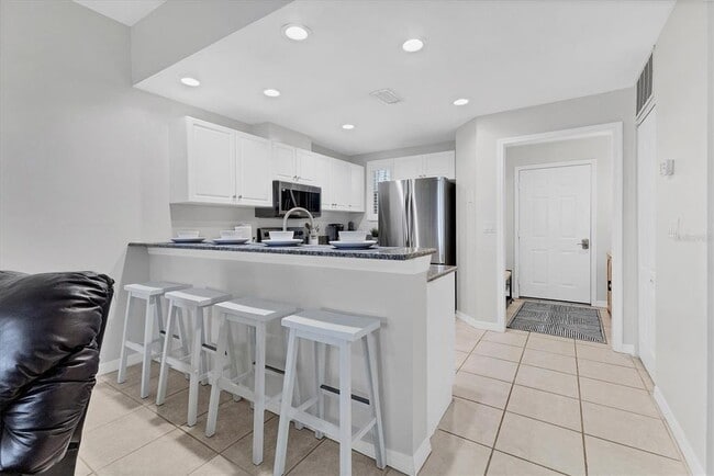 Building Photo - 3702 54th Dr W