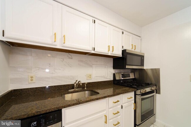 Building Photo - 12652 Dara Dr