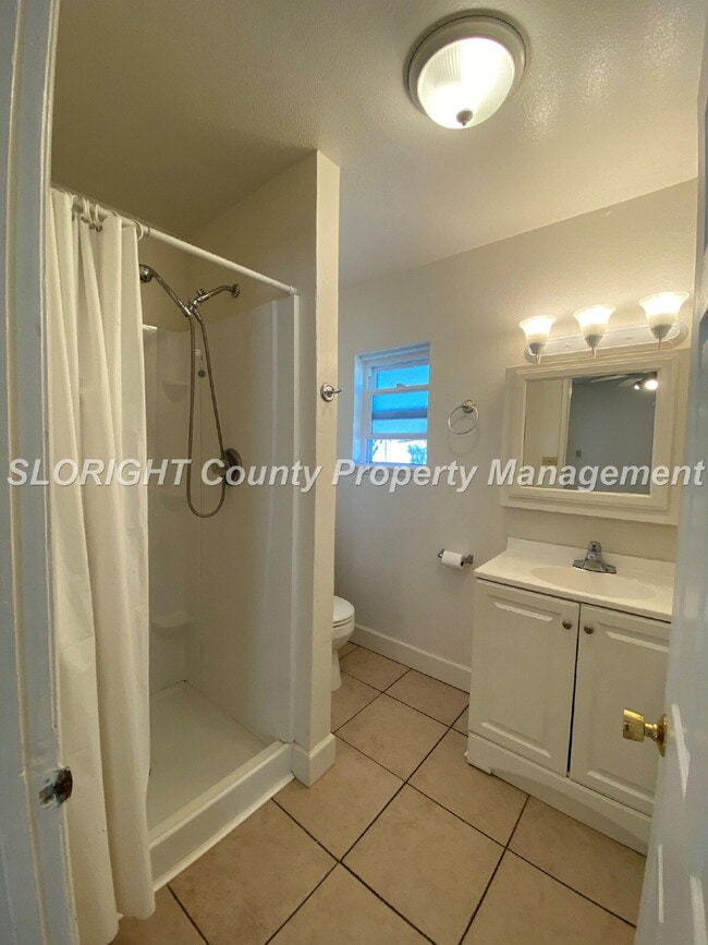 Building Photo - AVAILABLE February - Secluded 1 Bedroom 1 bath Home in Atascadero