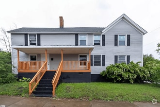 Building Photo - 463 N Forest St