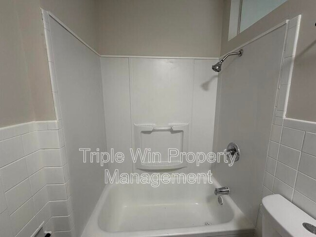 Building Photo - 2257 Luxmore Dr