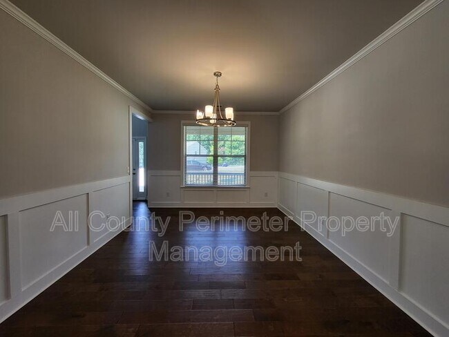 Building Photo - 5690 Deer Trail Ct