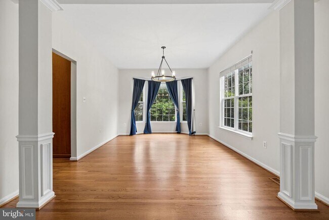 Building Photo - 5871 Paine Run Pl