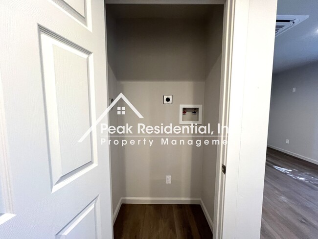 Building Photo - Brand New 1bd/1ba Placerville ADU!