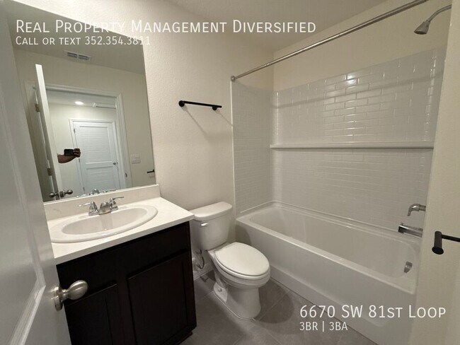 Building Photo - 6670 SW 81st Lp