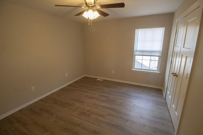 Building Photo - 1401 Bodie Dr