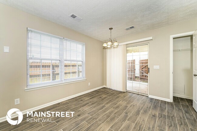 Building Photo - 340 Meadowridge Dr