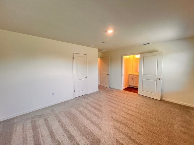 Building Photo - 8603 Lunascape Ave