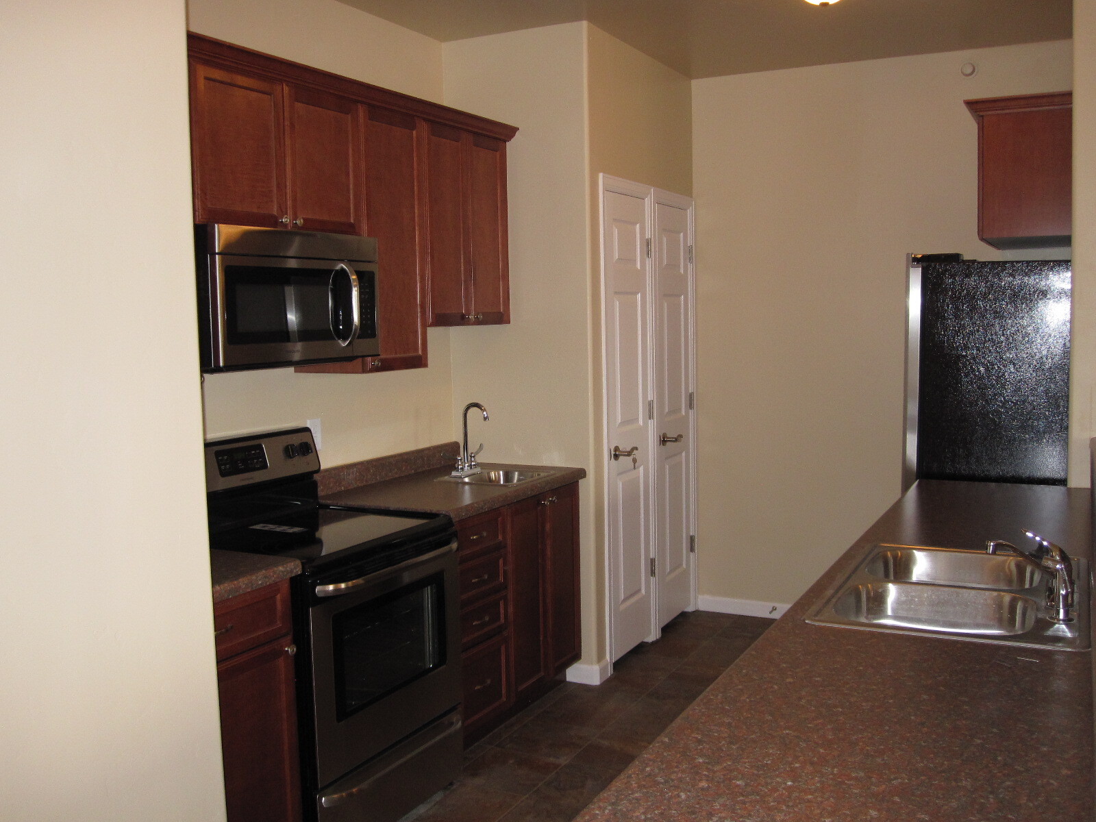 Kitchen - 1510 Glenwood Ave