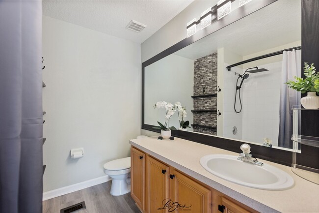 Building Photo - For rent Lake Mary townhouse 2Beth 2.5 bath