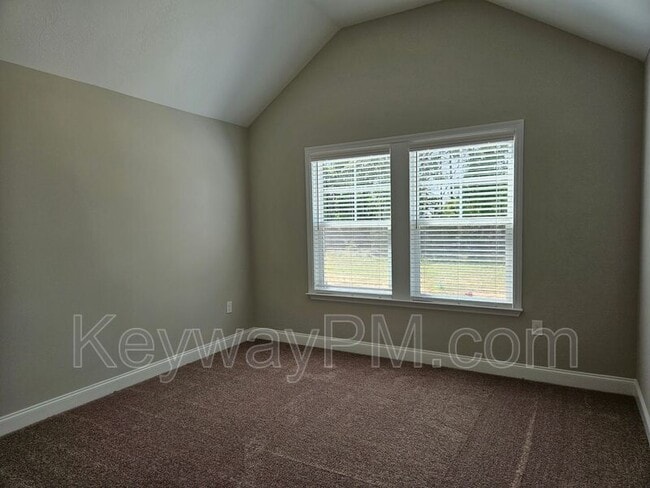 Building Photo - 3112 Venetian Dr