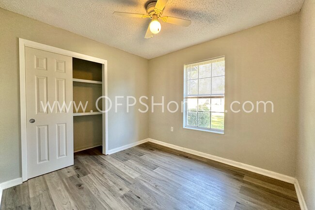 Building Photo - Fort Walton Beach 4bed/2bath AVAILABLE!