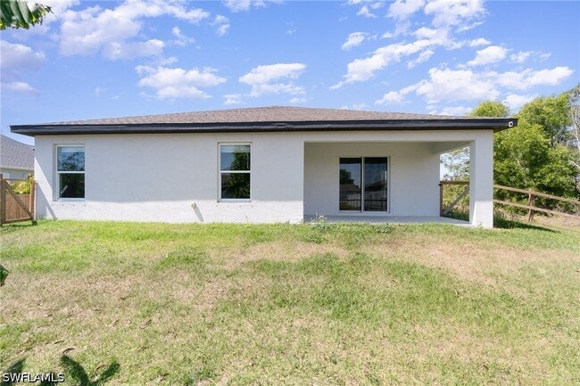 Building Photo - 165 Blackstone Dr