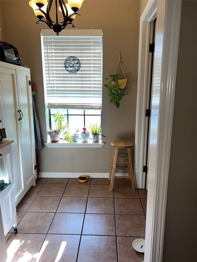 Building Photo - 4505 La Branch St