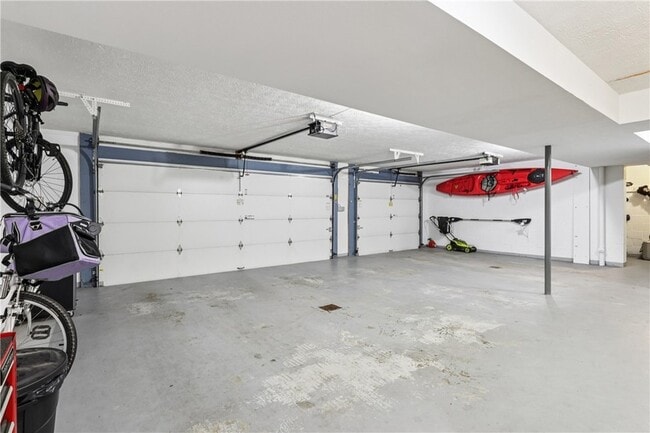 Building Photo - 403 Worth Ct