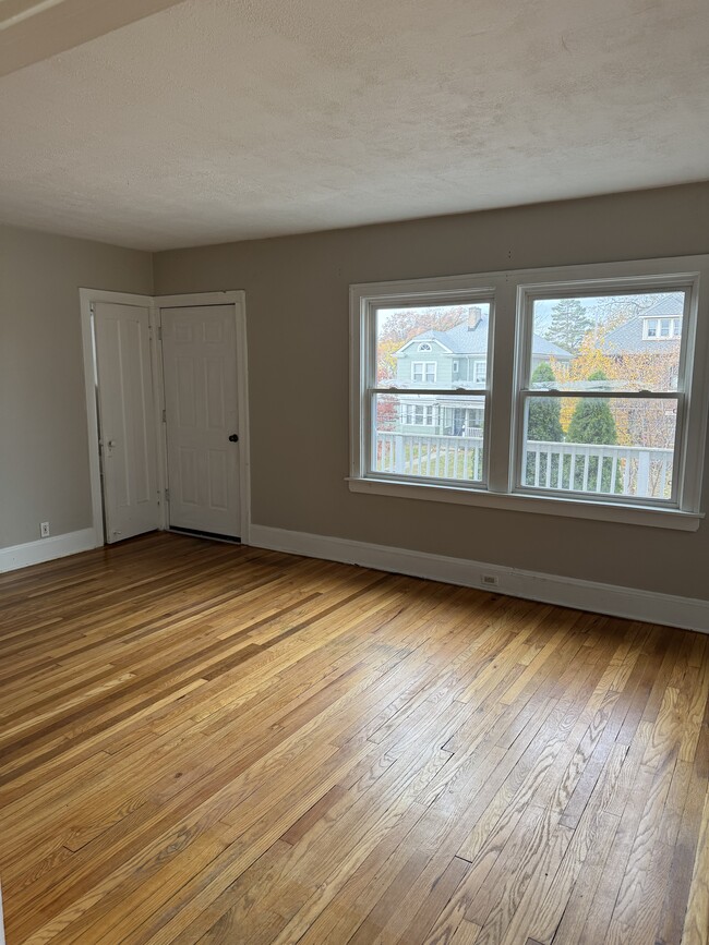 Building Photo - 1253-1255 Granger