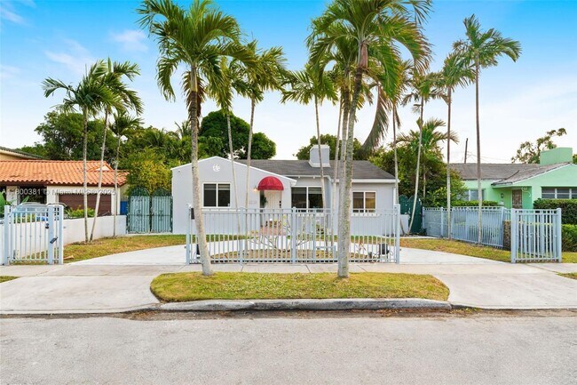 Primary Photo - 2238 SW 24th Ter